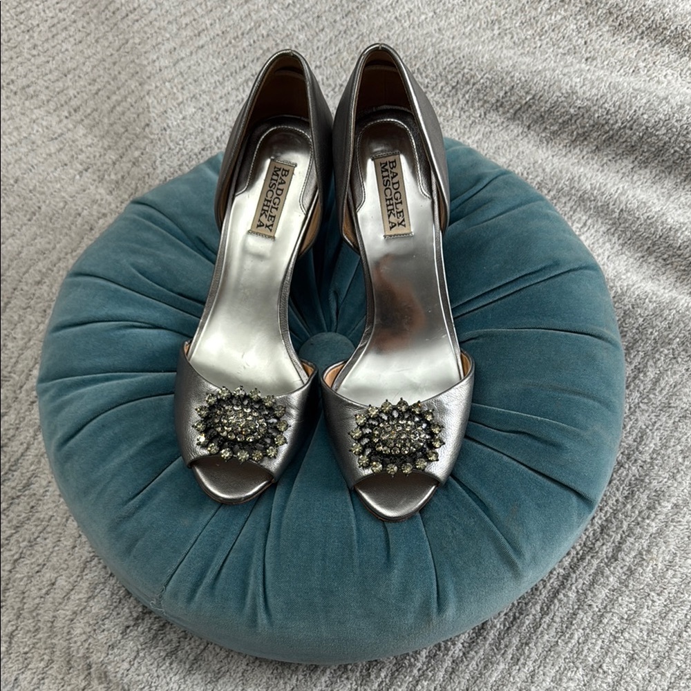 Badgley Mischka Progressive Lacie Satin Heels Pewter Leather - Women’s 9.5